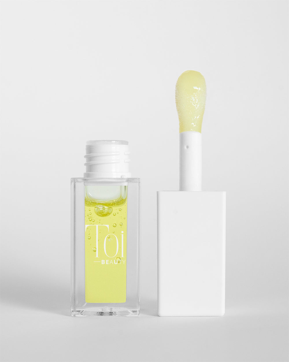 Lip oil for dry lips